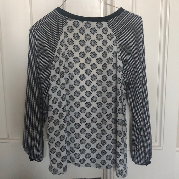 Loft Size Medium Shirt - Picture 2 of 2